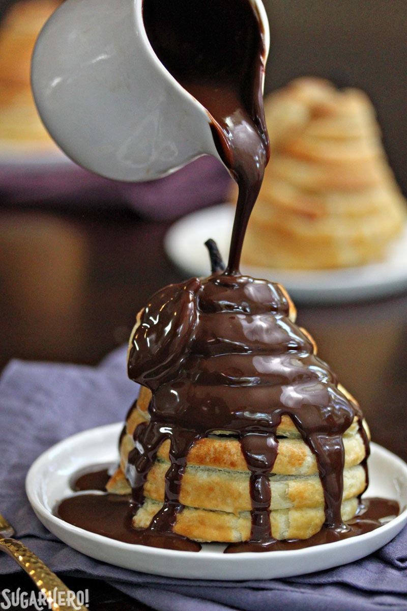 Dish, Food, Cuisine, Chocolate syrup, Dessert, Ingredient, Chocolate, Baked goods, Caramel, Profiterole, 