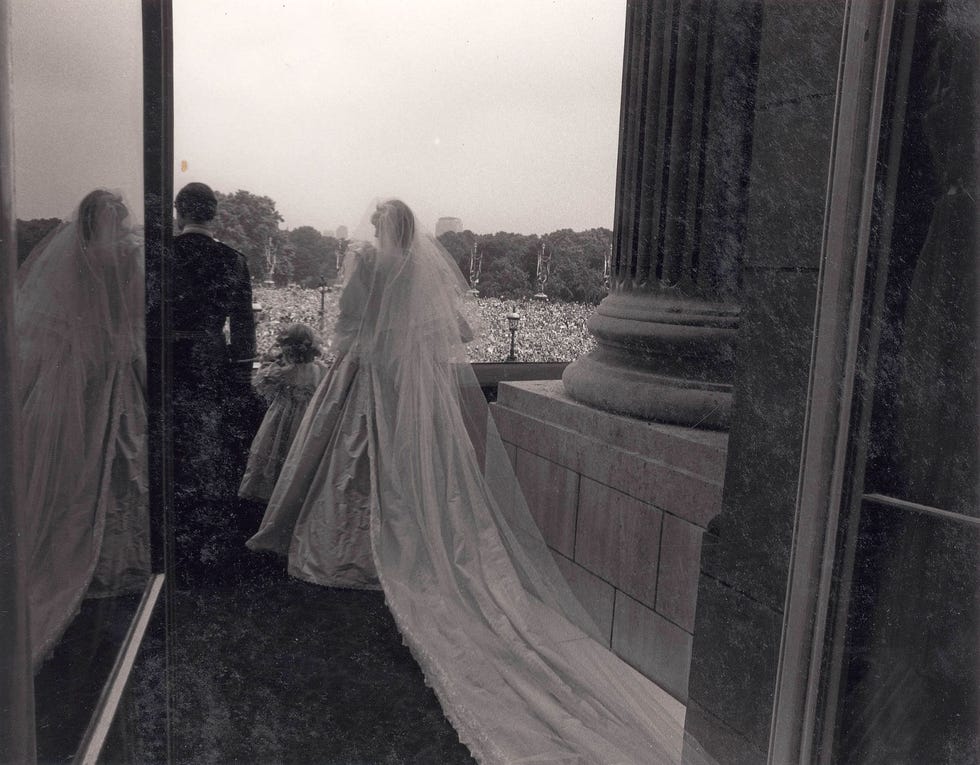 Photograph, Dress, Gown, Black-and-white, Architecture, Photography, Stock photography, Column, Monochrome, 