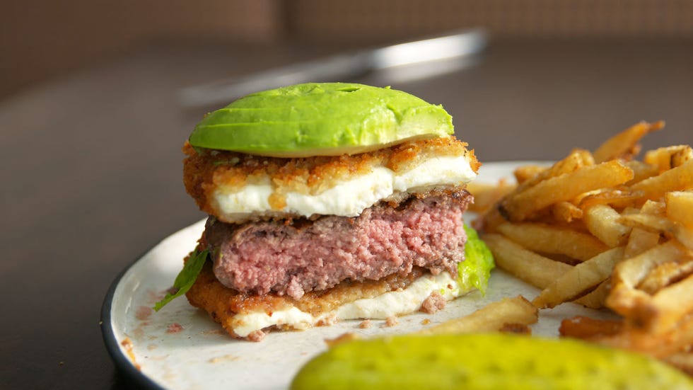 delish-mozz-stick-bun-burger-1