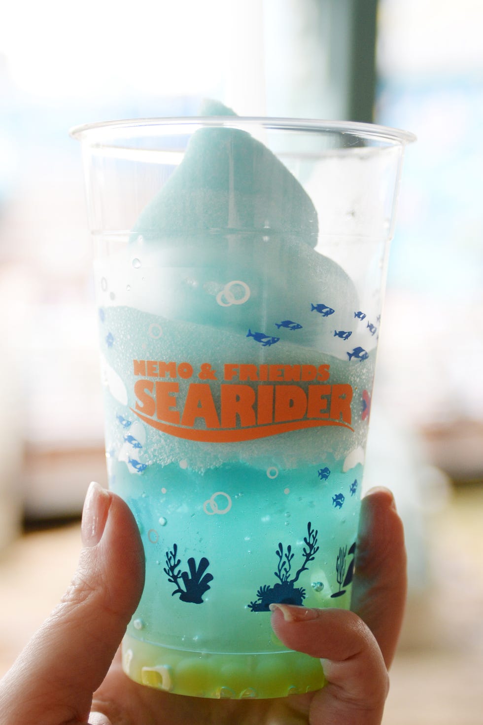 2-tokyo disney_nemo searider_deepsea_still_4267
