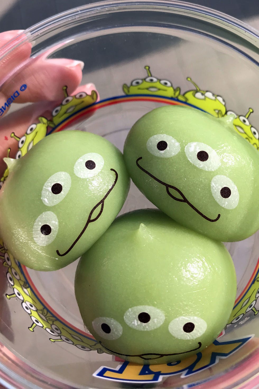 4-tokyodisney_little green men dumplings_still