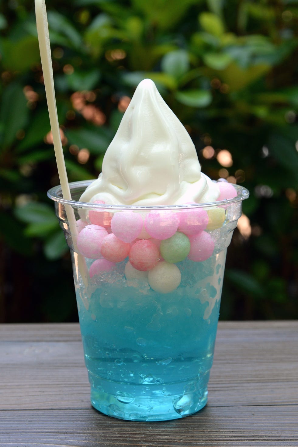 6-tokyodisney_blue jelly dessert_still_3732