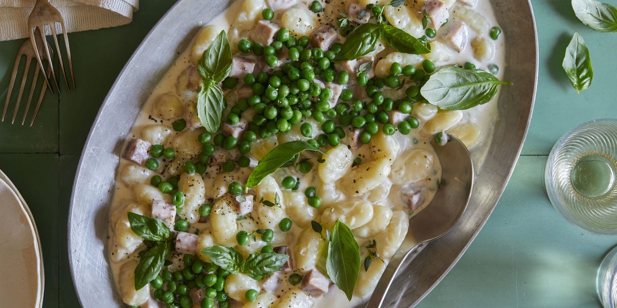Creamy Baked Gnocchi with Ham and Peas