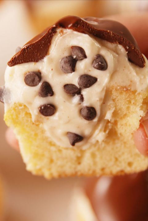 cannoli cupcakes