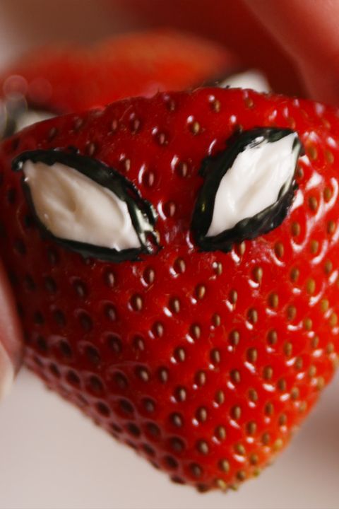 spiderman inspired strawberries vertical