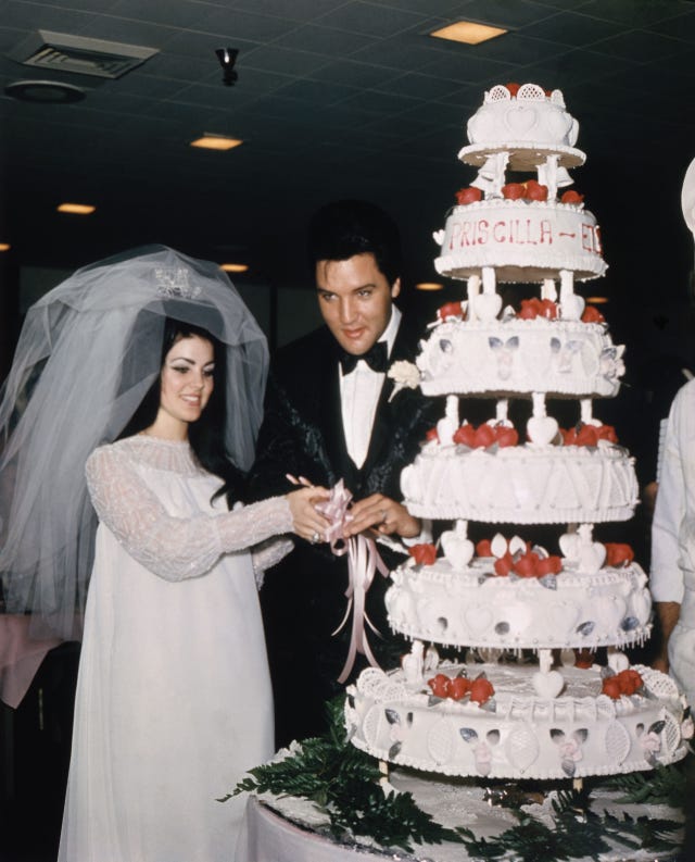 1960 wedding cake elvis presley