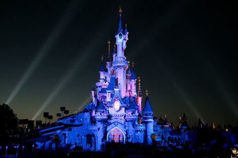 A Woman Is Suing Disneyland After Getting Burned At A Park Restaurant