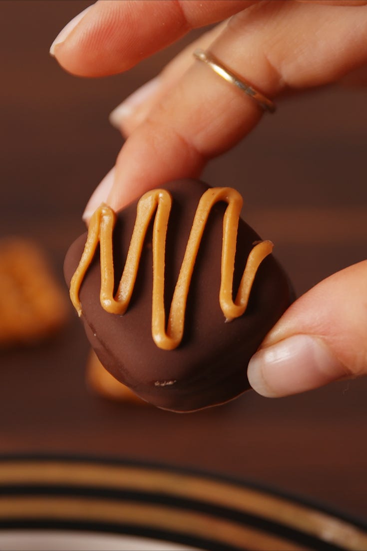 Rolo Pretzel Bites Vertical
