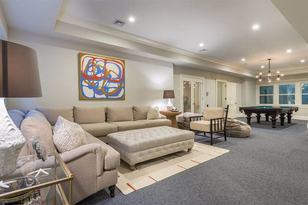 Living room, Room, Property, Interior design, Furniture, Building, Ceiling, Real estate, House, Home, 