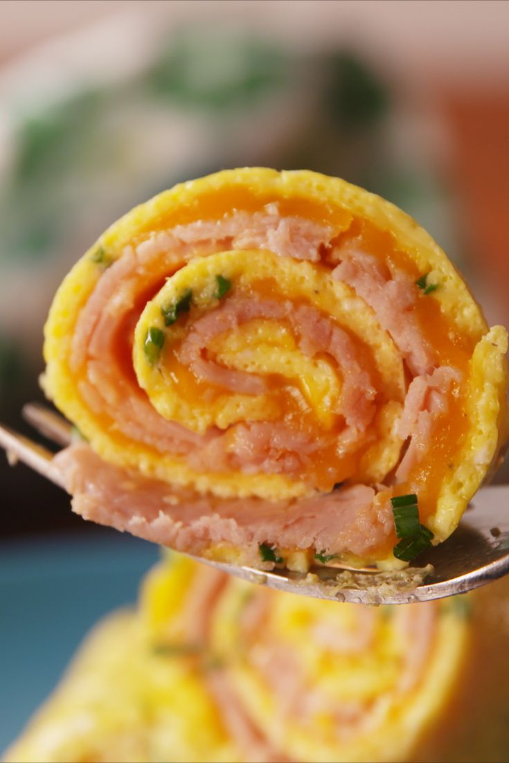 Ham & Cheese Breakfast Roll-Ups Vertical