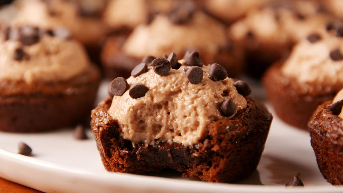 Video player poster image preview for Baileys Cheesecake Cups Are the Most Decadent Dessert