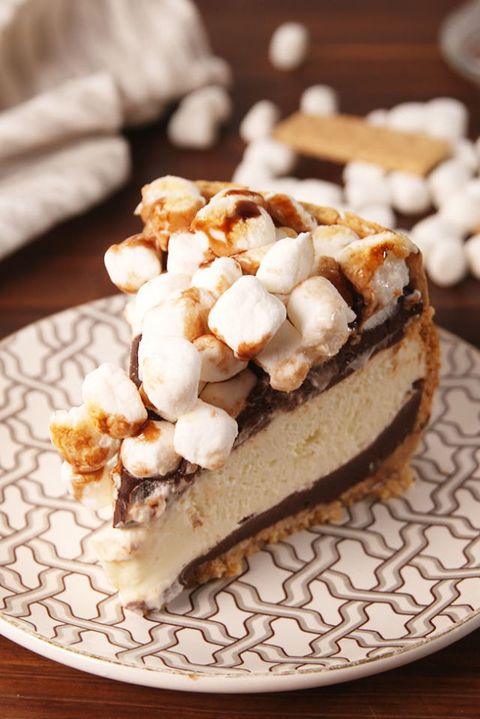 Best S'mores Cheesecake Recipe - How to Make S'mores 