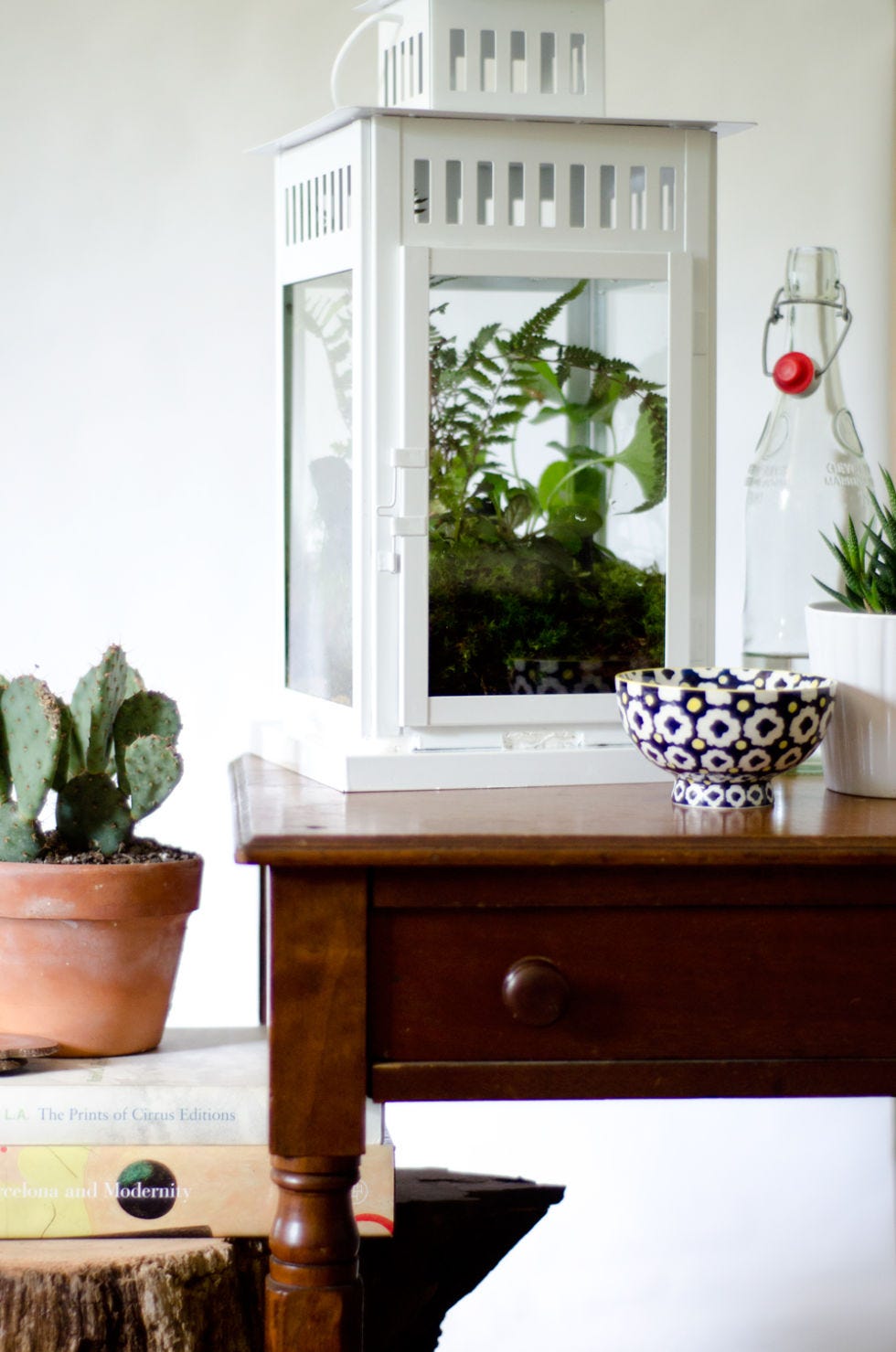 Furniture, White, Room, Home, Interior design, Table, Houseplant, Window, Living room, House, 