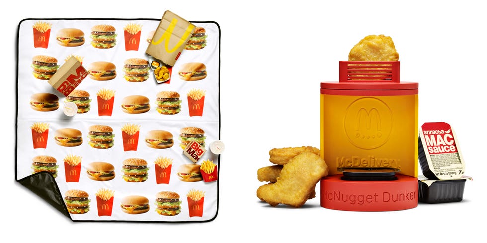 Junk food, Fast food, Food, Baked goods, Finger food, Cuisine, Dish, American food, Snack, Side dish, 