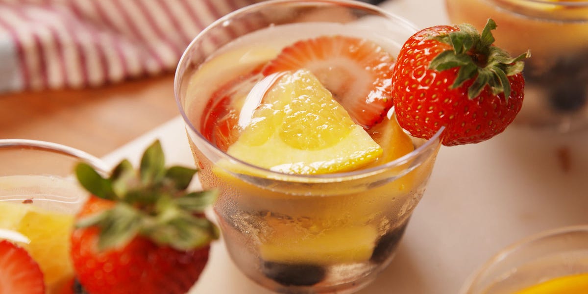 Sangria Fruit Cups Were Made For Poolside Snacking