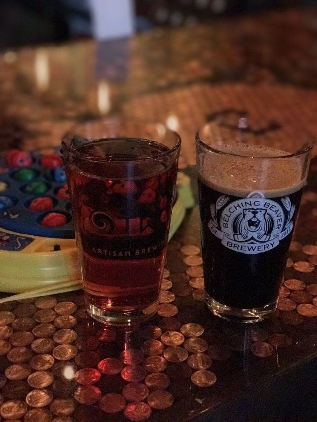 Drink, Liqueur, Distilled beverage, Alcoholic beverage, Pint glass, Alcohol, Beer, Drinkware, Glass, Mulled wine, 