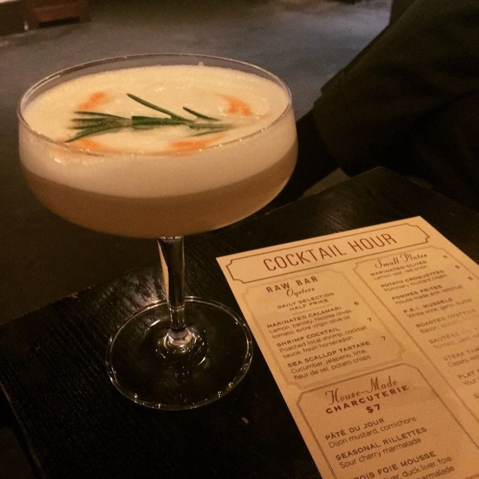 Drink, Pisco sour, Food, Alcoholic beverage, Classic cocktail, Distilled beverage, Cocktail, Non-alcoholic beverage, Pisco, Daiquiri, 