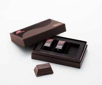 Chocolate, Chocolate bar, Food, Box, Confectionery, Praline, Dessert, Cuisine, Rectangle, Ganache, 