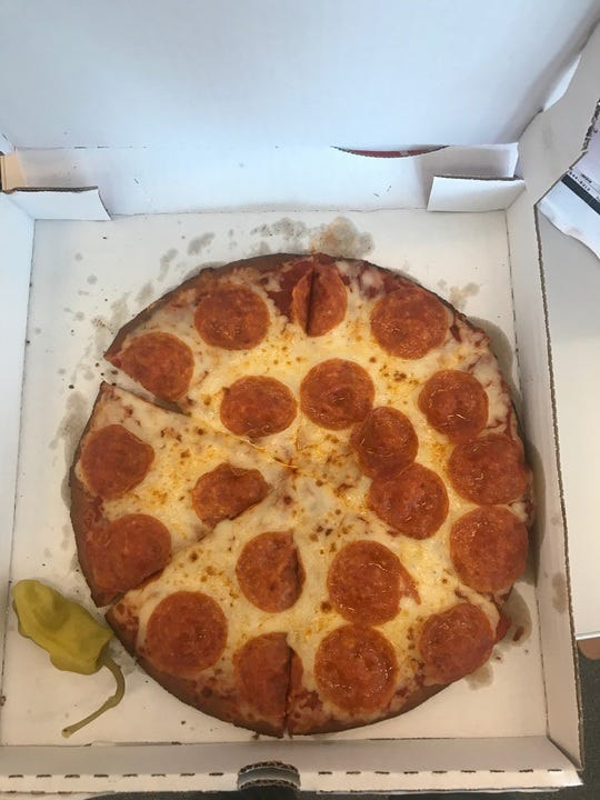 Dish, Food, Cuisine, Pepperoni, Pizza, Ingredient, Sausage, Italian food, Flatbread, Recipe, 
