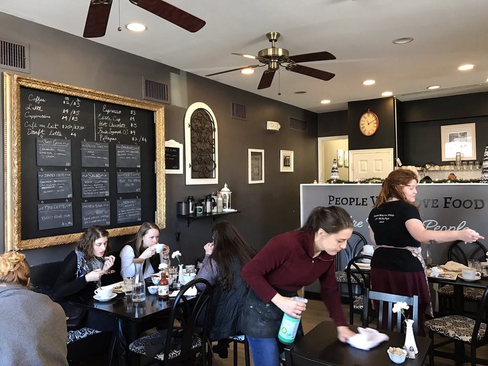 Restaurant, Coffeehouse, Room, Brunch, Building, Lunch, Table, Event, Interior design, Café, 