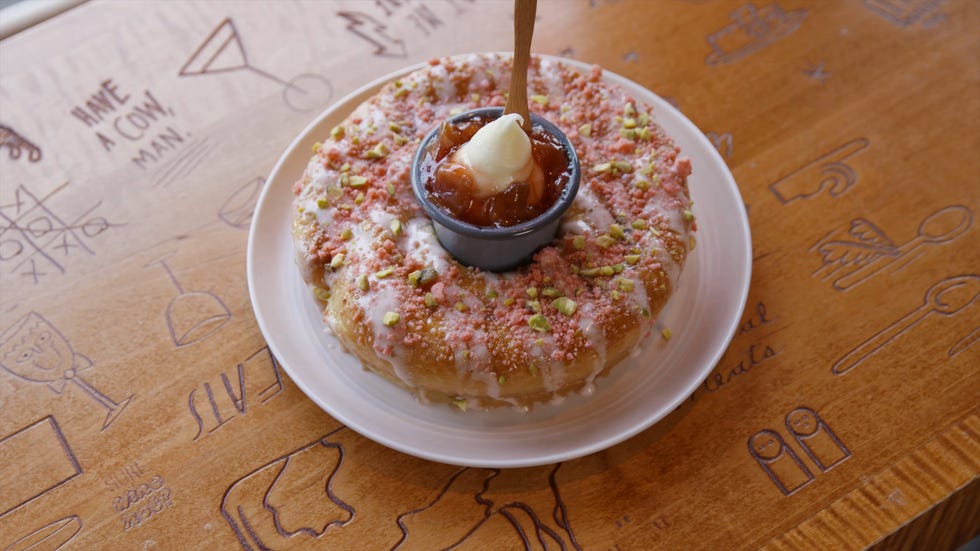 delish-qe-morning-bun-1 delish-qe-morning-bun-1