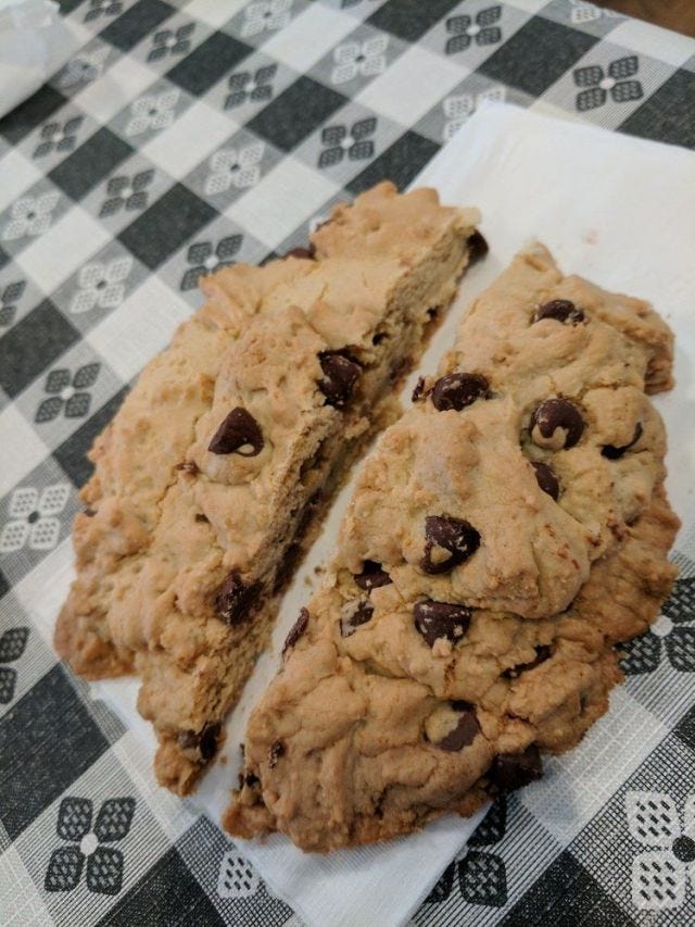 Food, Dish, Oatmeal-raisin cookies, Cuisine, Dessert, Snack, Cookies and crackers, Cookie, Baked goods, Ingredient, 