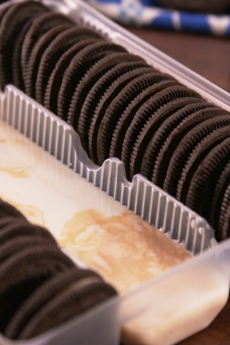 Oreo Party Dunk Vertical