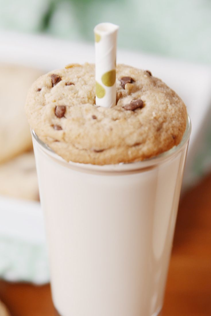 chocolate-chip-cookie-shooters