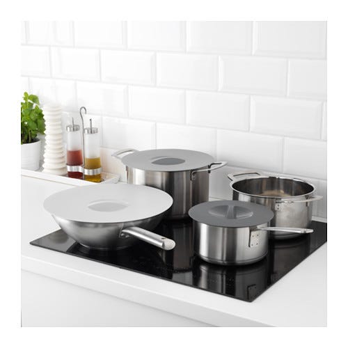 Dishware, Liquid, Serveware, Cookware and bakeware, Grey, Kitchen appliance accessory, Metal, Houseplant, Cooking, Kitchen, 