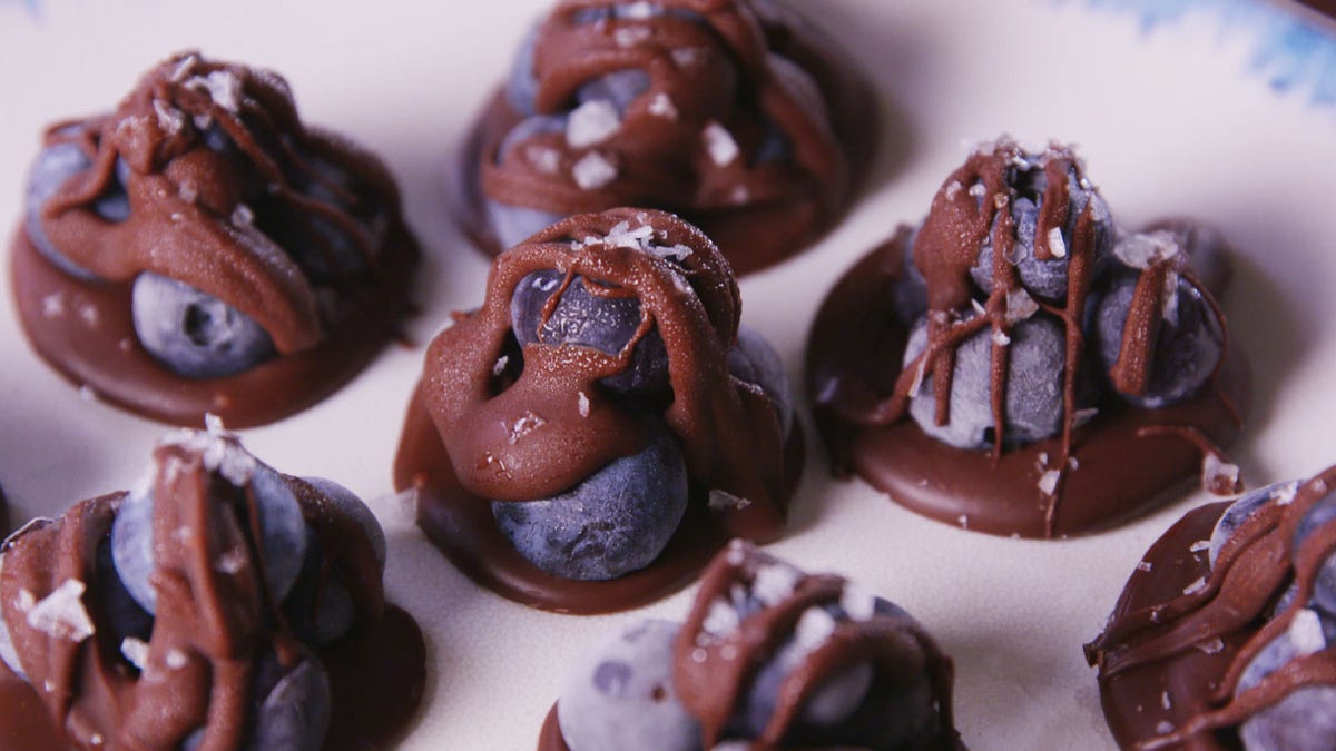 Video player poster image preview for Chocolate Blueberry Clusters Are The Healthy Snack You Need