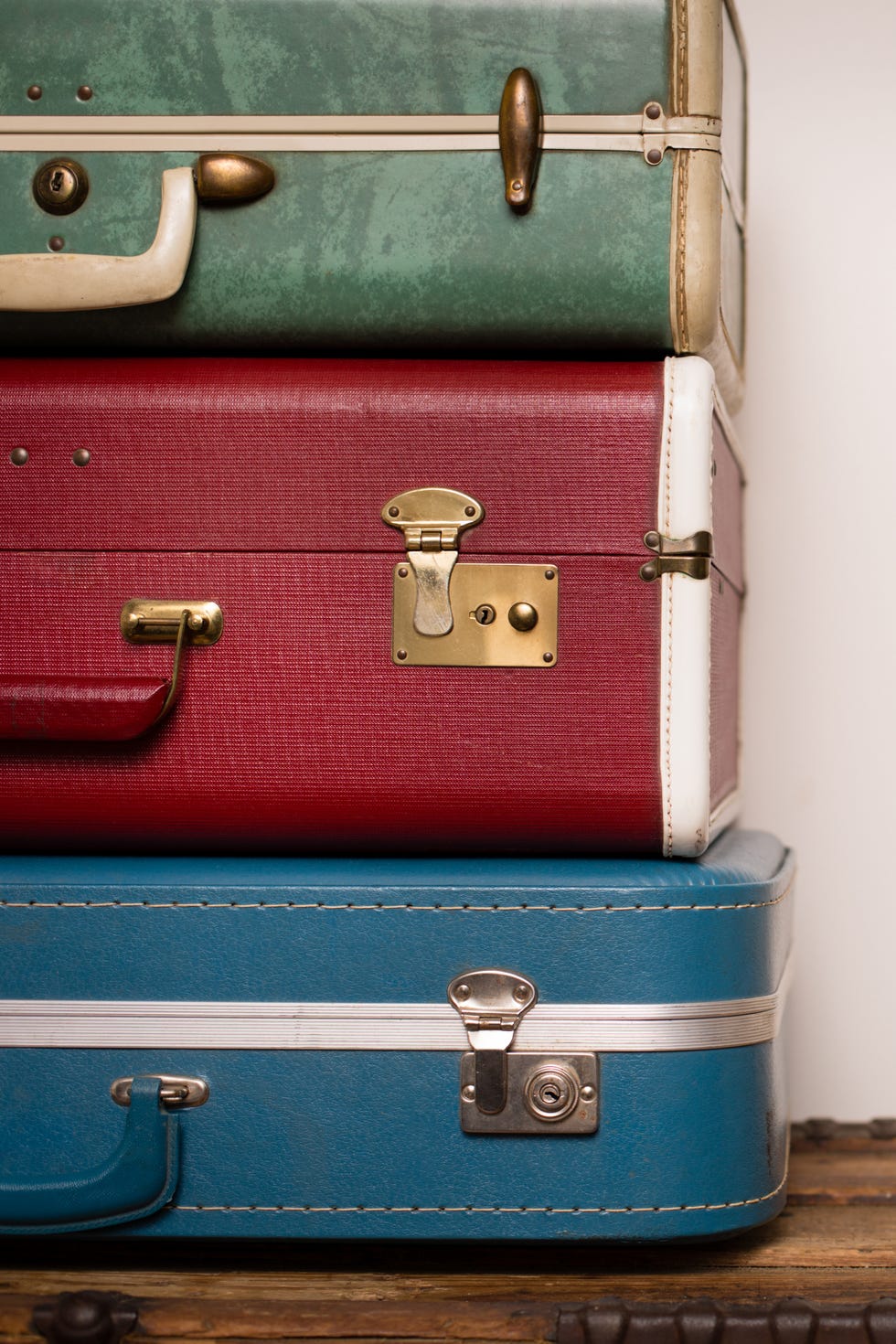 Suitcase, Trunk, Baggage, Turquoise, Green, Teal, Furniture, Luggage and bags, Leather, Turquoise, 