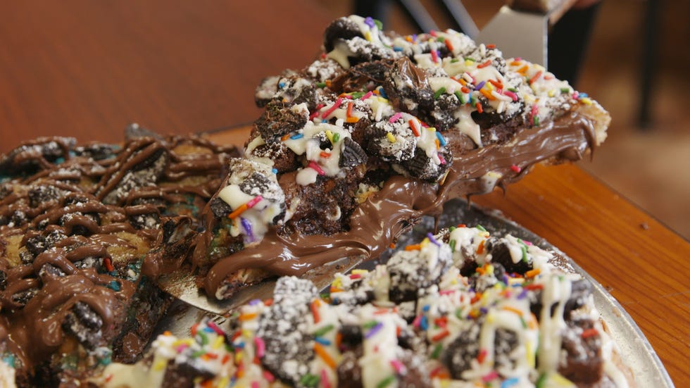 Stuffed Dessert Pizza