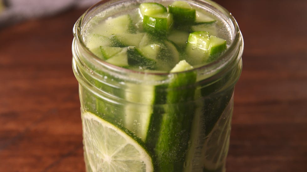 gin-tonic-pickles