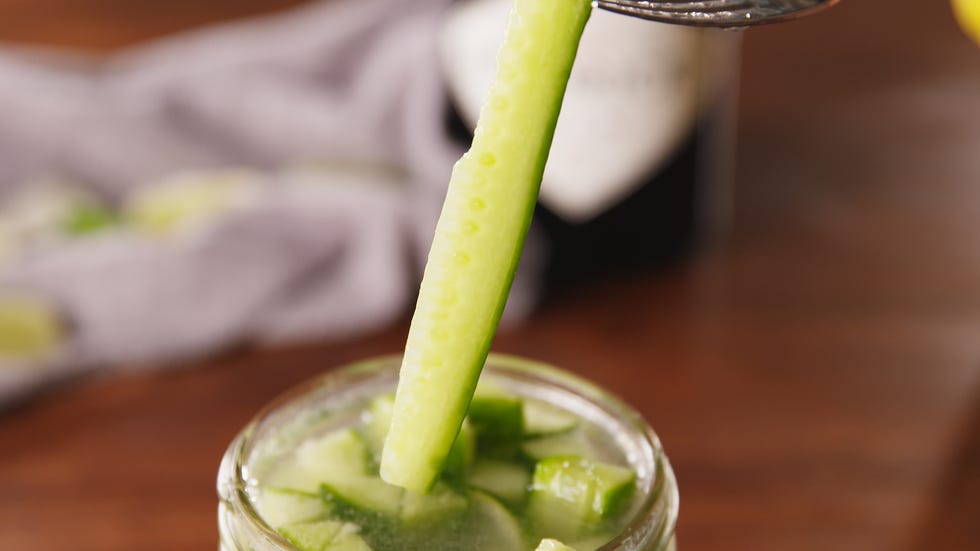 gin-tonic-pickles