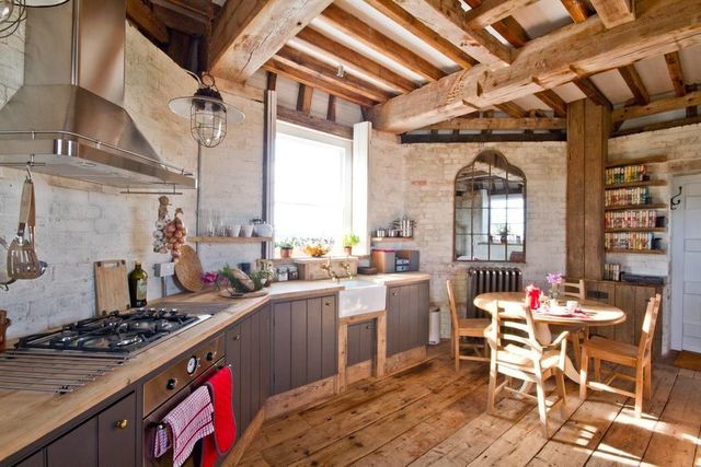 22 Airbnb Rentals With Incredible Kitchens - Best Airbnb Homes - Delish.com