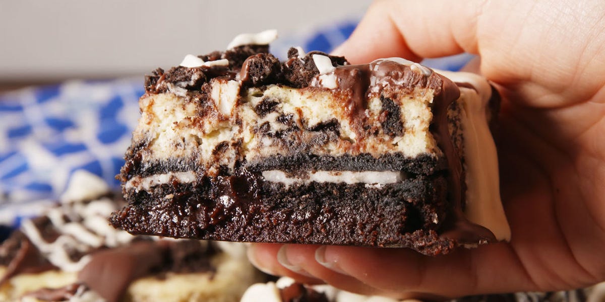 Oreogasm Cheesecake Bars