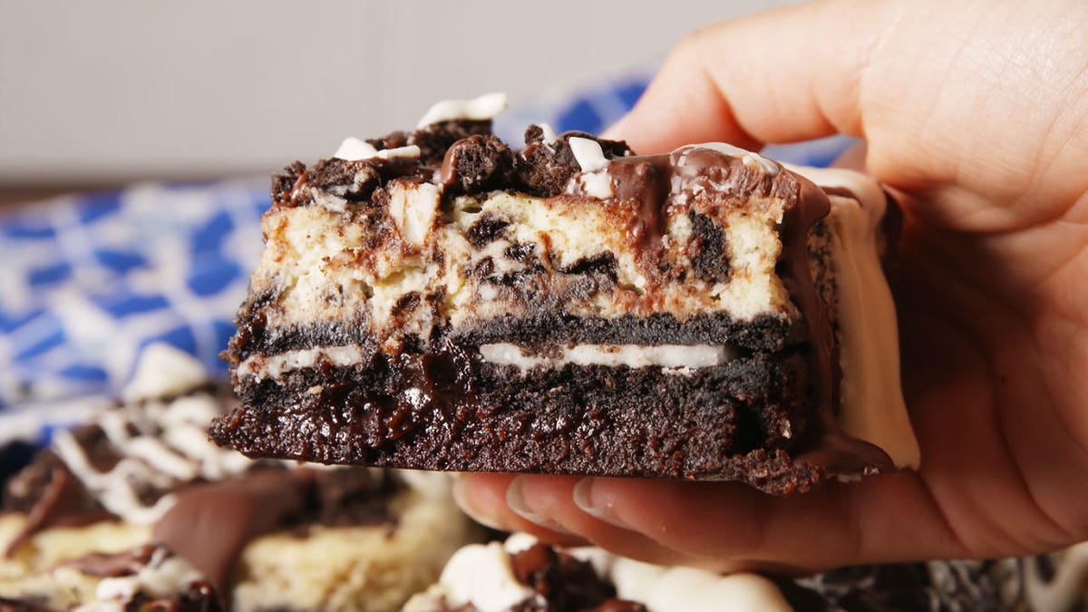 preview for Oreogasm Cheesecake Bars Will Make You Scream
