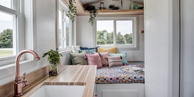 Room, Interior design, Green, Floor, Property, Home, Wall, Real estate, Flooring, Ceiling, 