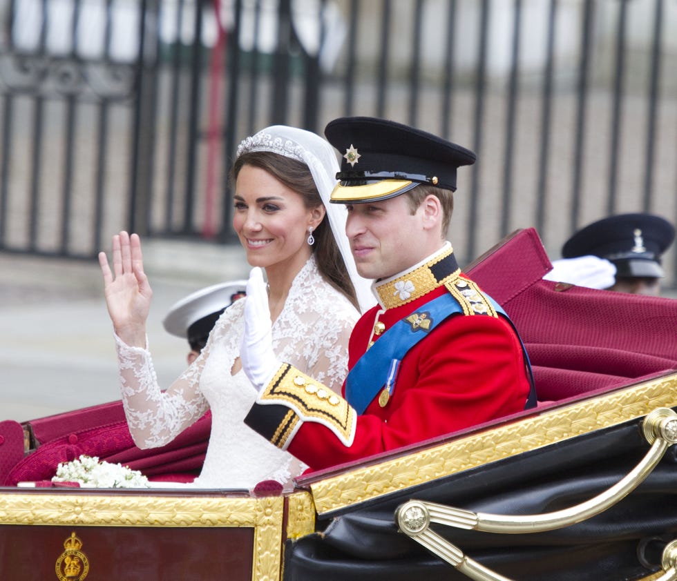 Tradition, Uniform, Event, Vehicle, Gesture, Monarchy, 