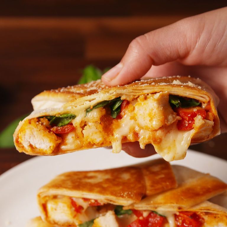 This Hand-Held Chicken Parm Crunchwrap Is A Game-Changer 😱