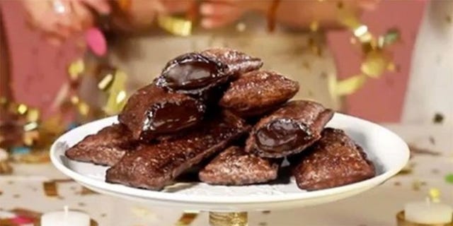 Brown, Food, Ingredient, Sweetness, Recipe, Photography, Dish, Plate, Cuisine, Dessert, 