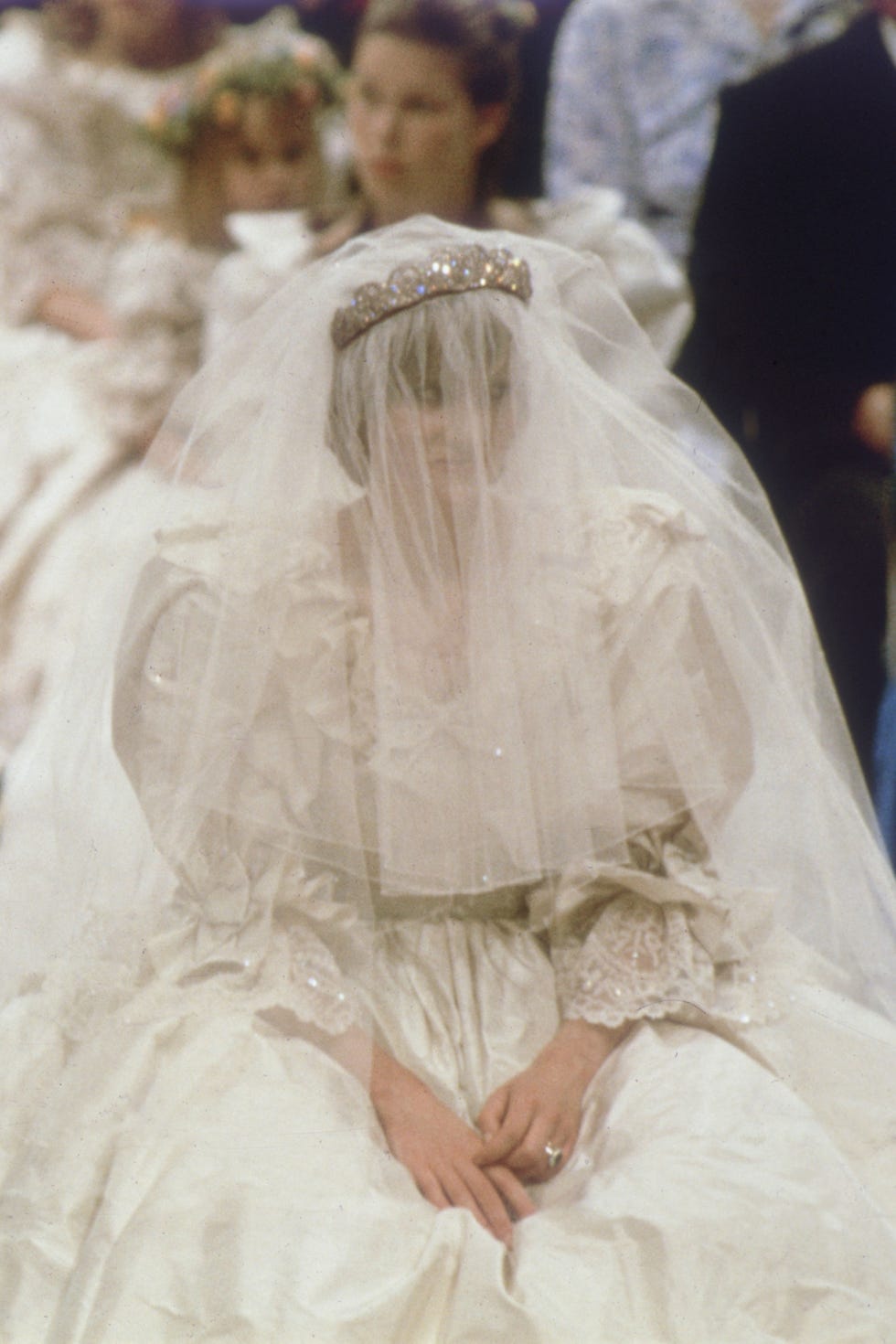 princess diana wedding dress