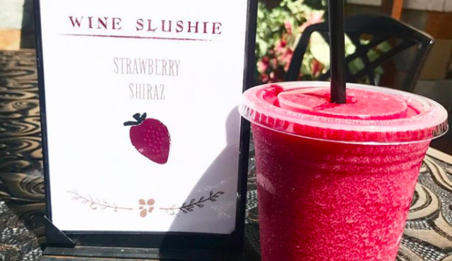 Health shake, Drink, Smoothie, Food, Non-alcoholic beverage, Superfood, Plant, Juice, Fruit, 