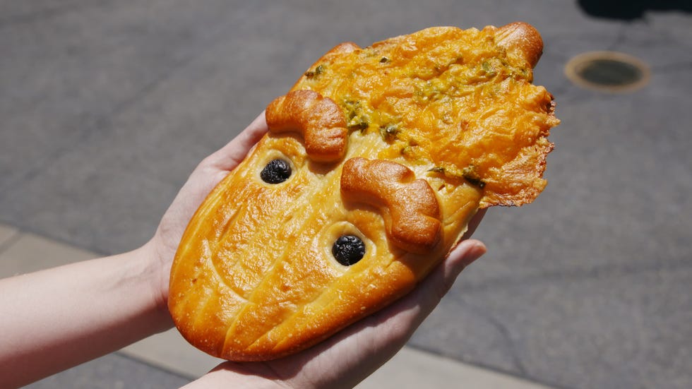 Food, Dish, Cuisine, Viennoiserie, Bungeoppang, Baked goods, Ingredient, Cougnou, Dessert, Danish pastry, 