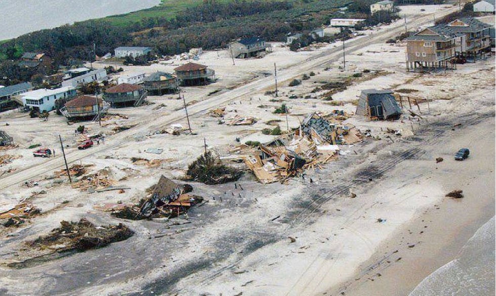 Geological phenomenon, Neighbourhood, Residential area, Event, Tsunami, Thoroughfare, Rubble, Suburb, 