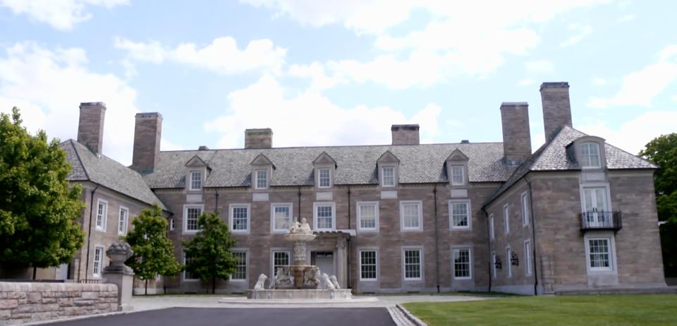 Property, Building, Estate, Home, Mansion, House, Manor house, Roof, Stately home, Architecture, 