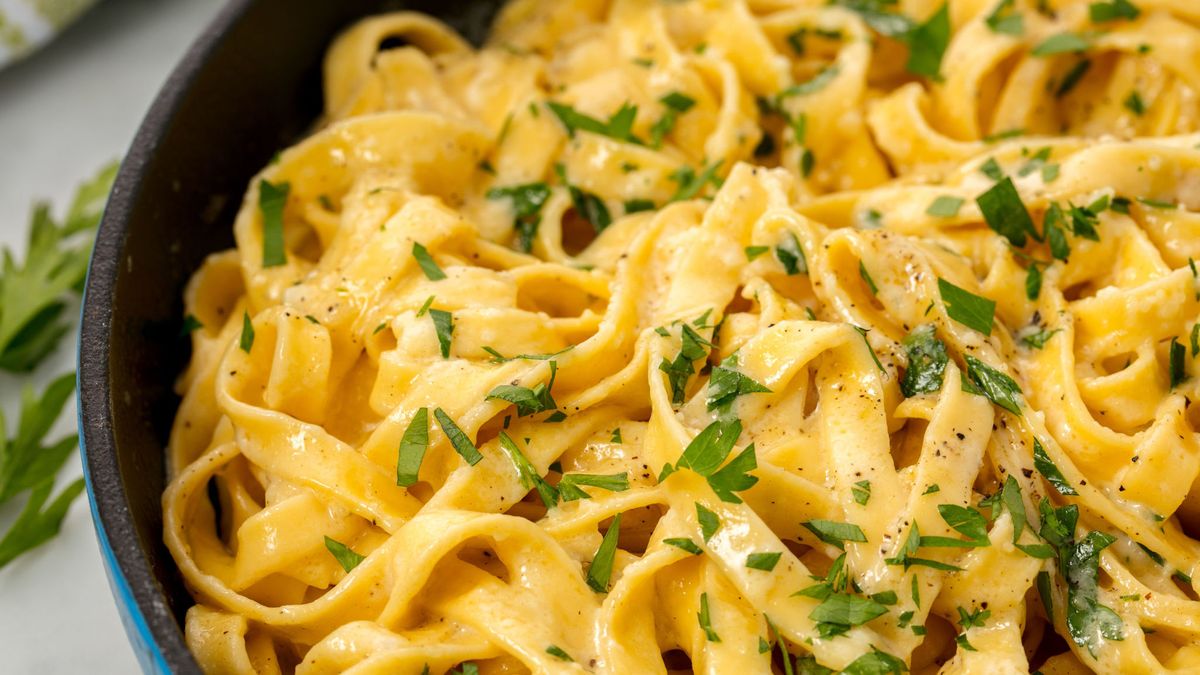 preview for Skip Going Out—Make This Creamy Fettuccine Alfredo Instead