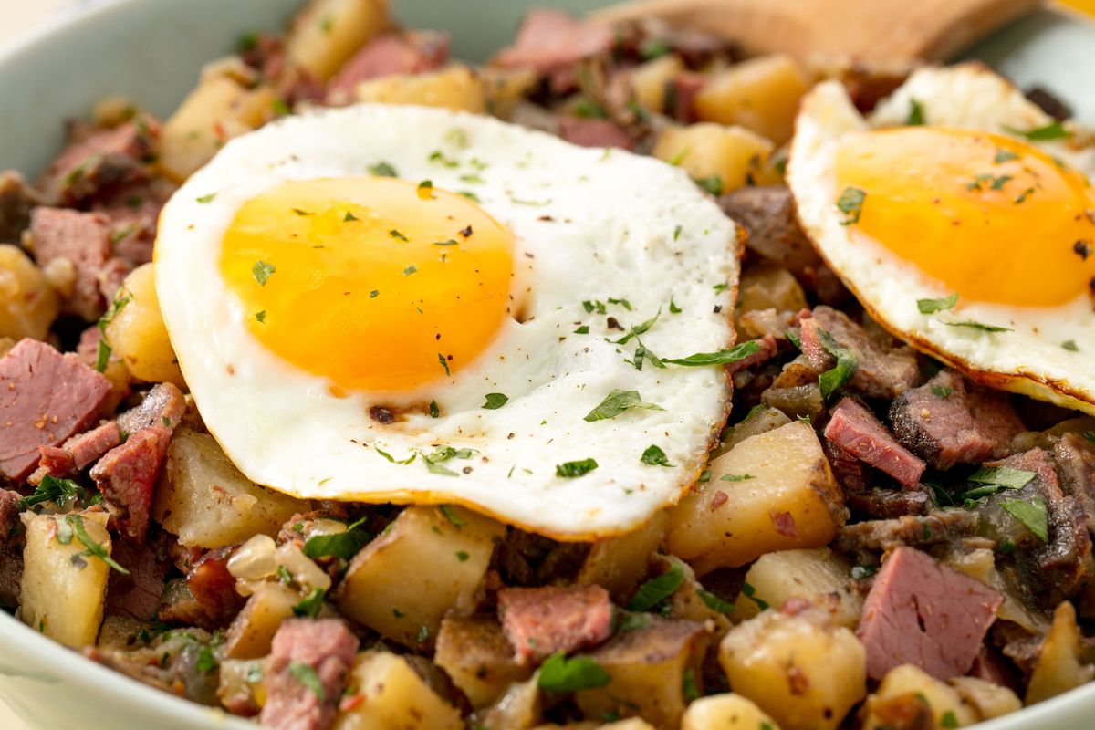 Slow Cooker Corned Beef Hash and Eggs Recipe