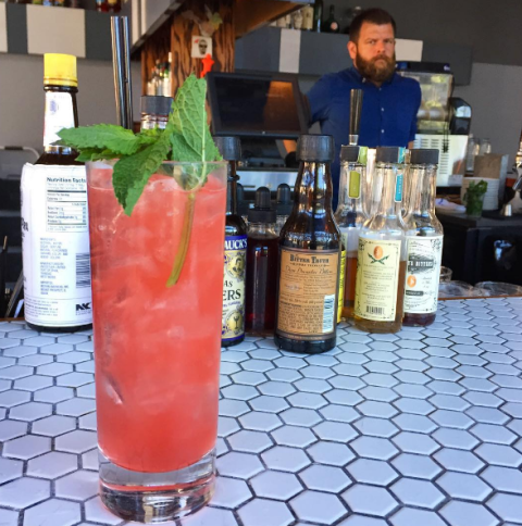 Drink, Distilled beverage, Non-alcoholic beverage, Alcoholic beverage, Italian soda, Paloma, Cocktail garnish, Rum swizzle, Bay breeze, Punch, 