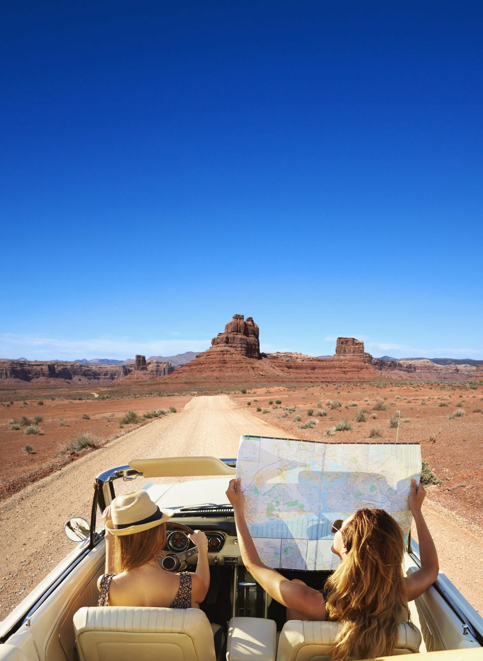 Natural environment, Desert, Sky, Road trip, Mode of transport, Landscape, Travel, Vacation, Safari, Aeolian landform, 